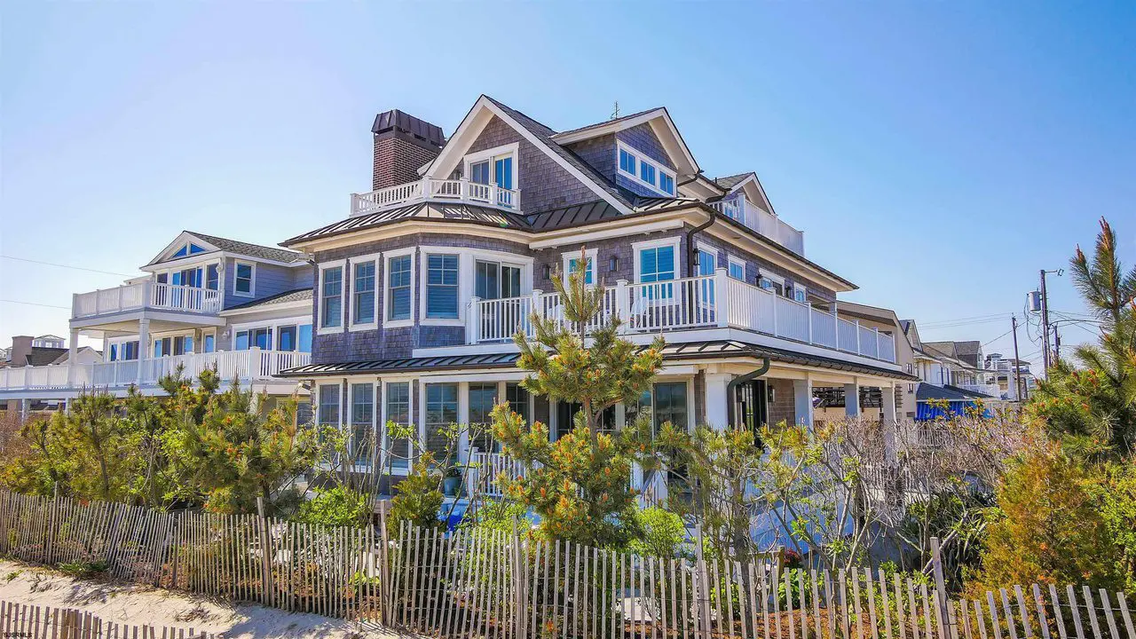 OCNJ Property Offers Beachfront Views and Access