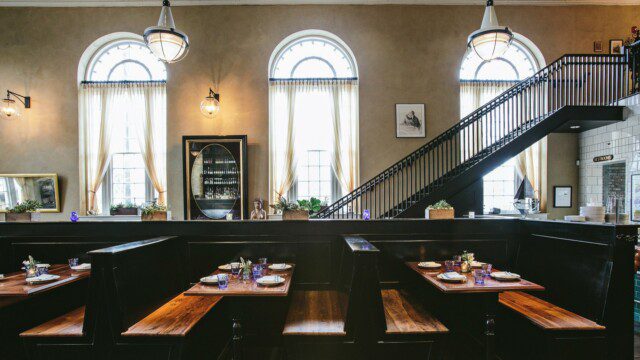 Ordinary seafood restaurant in Charleston, South Carolina, located in a 1920s bank building 