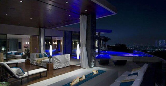 Outdoor bedroom suite at Xanadu 2.0 