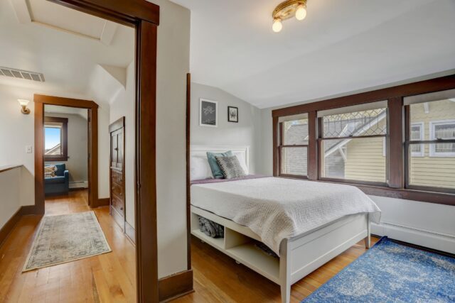 Seattle Craftsman bedroom - Bed, dresser, window 