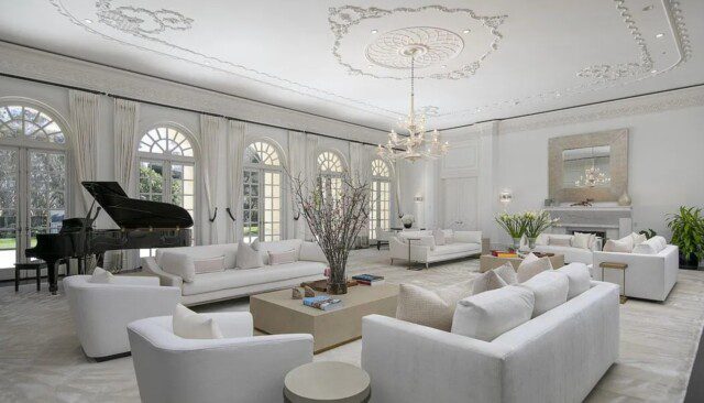 Luxurious living room in Beverly Hills Mansion - The Manor 